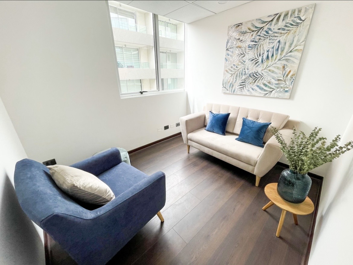 Evelyn San Cristóbal. Psicoterapia Clínica Individual y Terapia EMDR Adultos Consulta de psicoterapia en Av. Las Condes 10465, Santiago